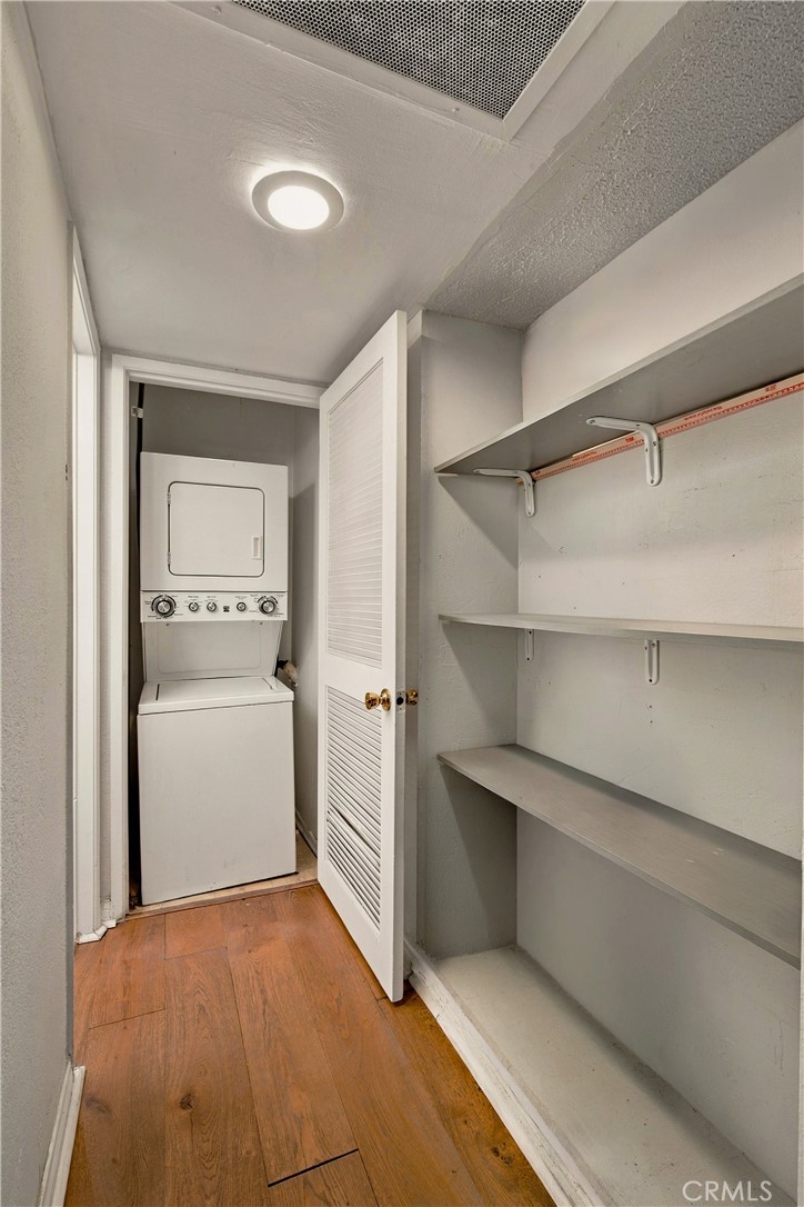 460 Golden Avenue 320 Property Photo 6
