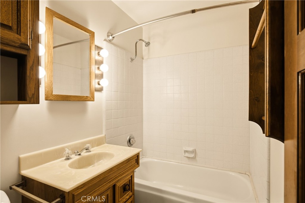 531 N Niagara Property Photo 42