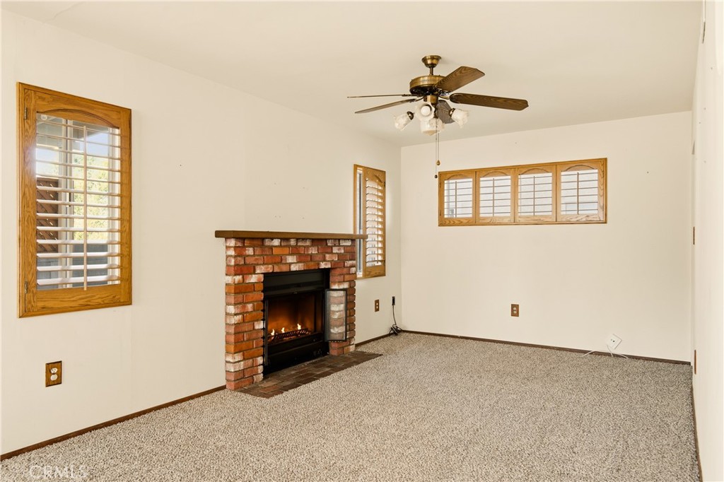 531 N Niagara Property Photo 26