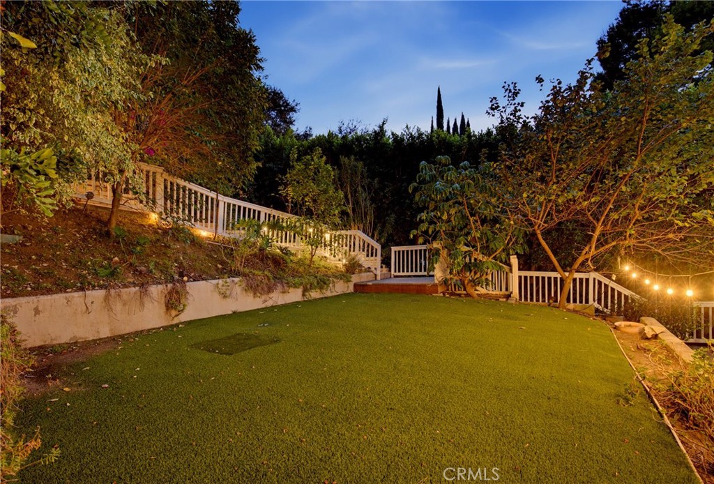 11423 Sunshine Terrace Property Photo 2