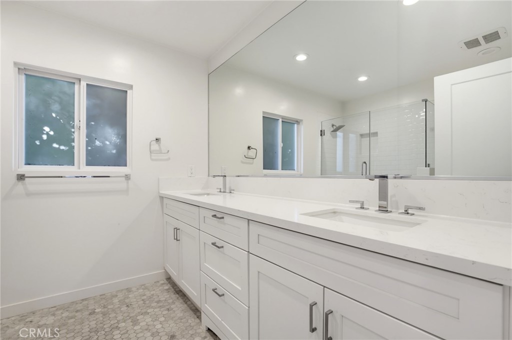 11423 Sunshine Terrace Property Photo 24