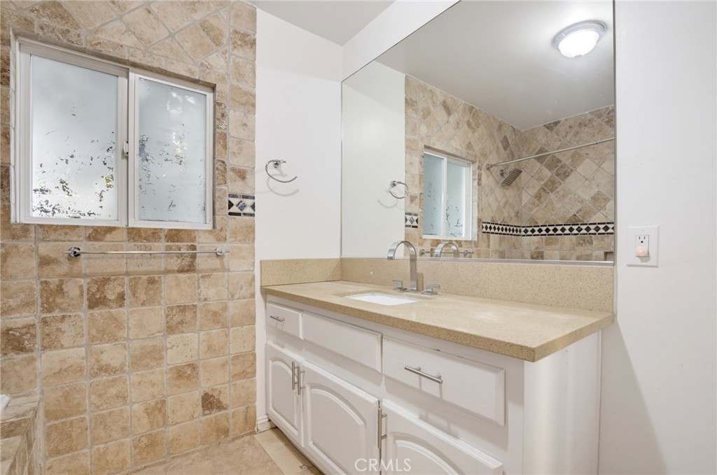 11423 Sunshine Terrace Property Photo 47