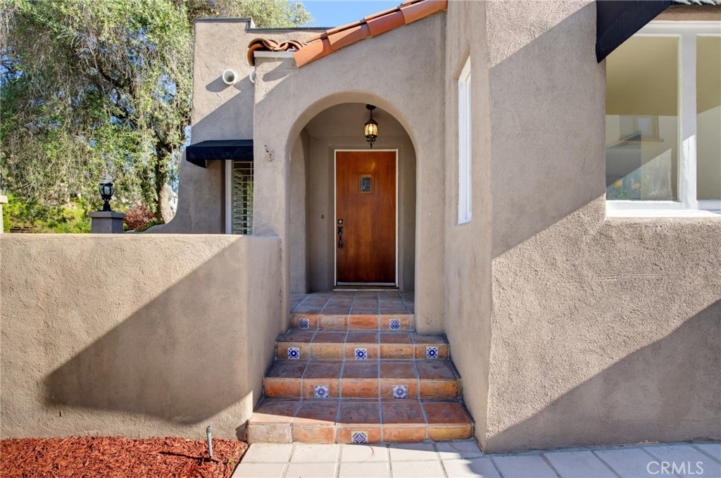 1304 Carmen Drive Property Photo 3
