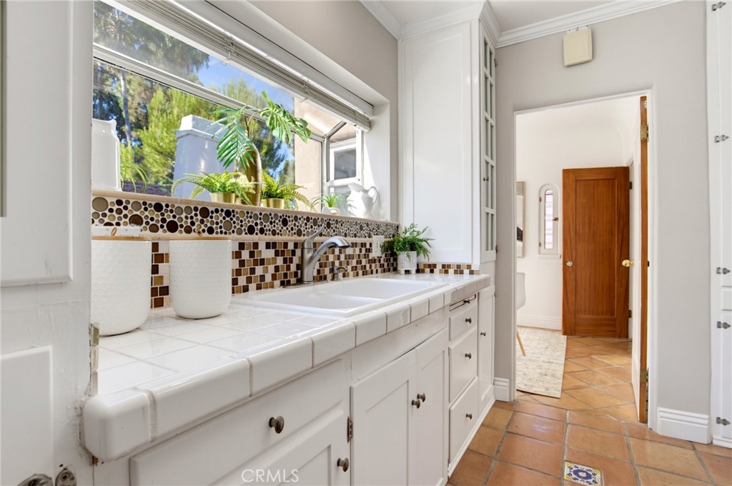 1304 Carmen Drive Property Photo 14