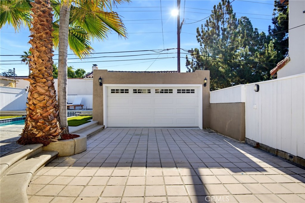 1304 Carmen Drive Property Photo 27
