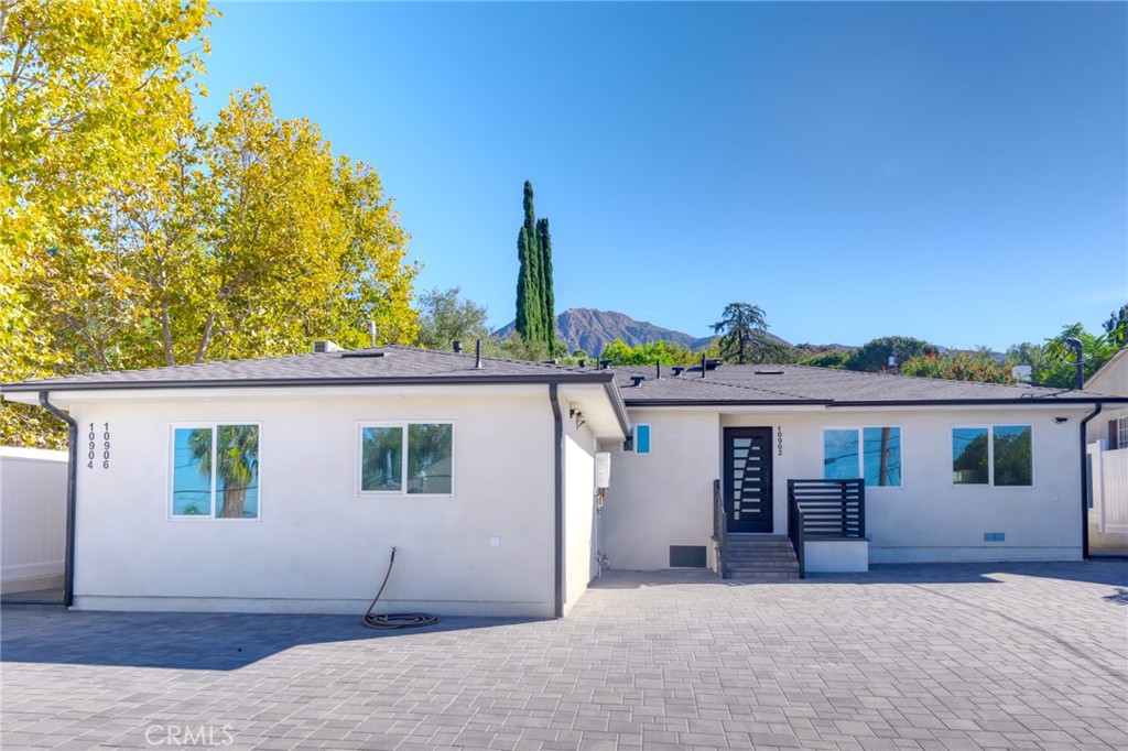 10902 Tujunga Canyon Property Photo 2