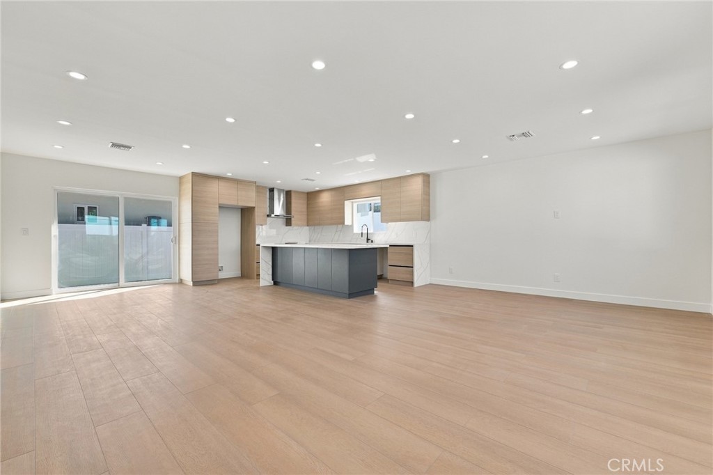 10902 Tujunga Canyon Property Photo 4