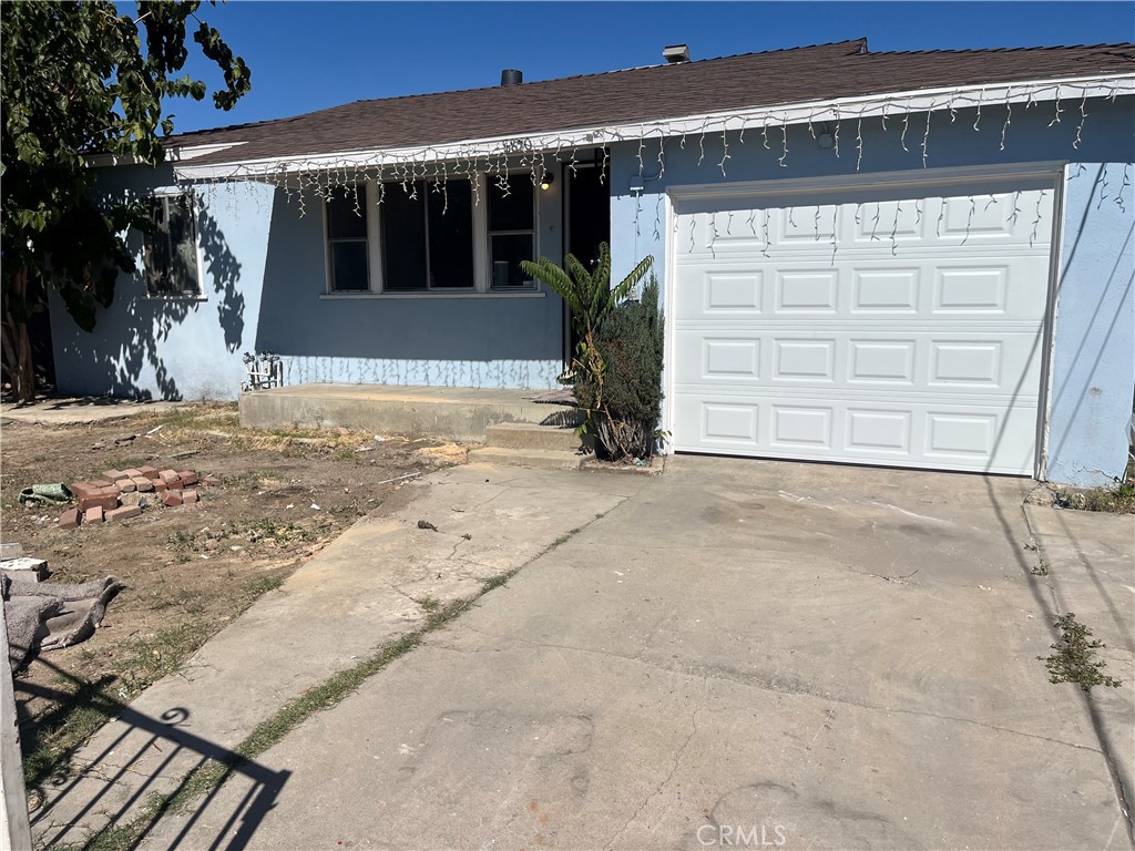 8850 Amboy Property Photo 1