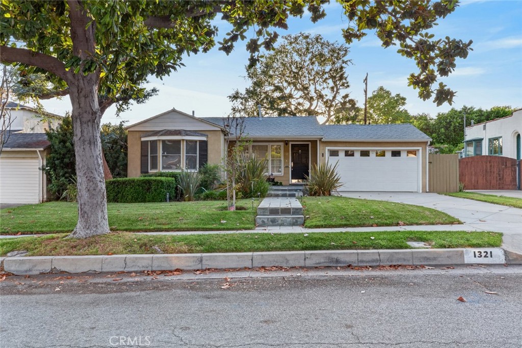 1321 Graynold Property Photo 1