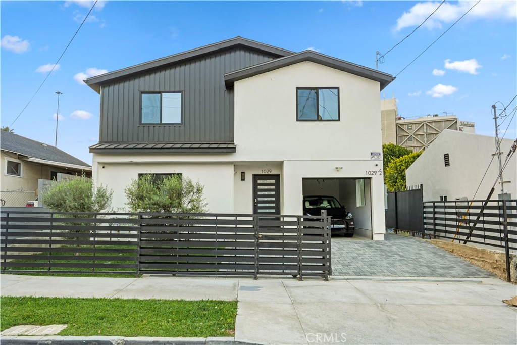1029 Lord Street Property Photo 1