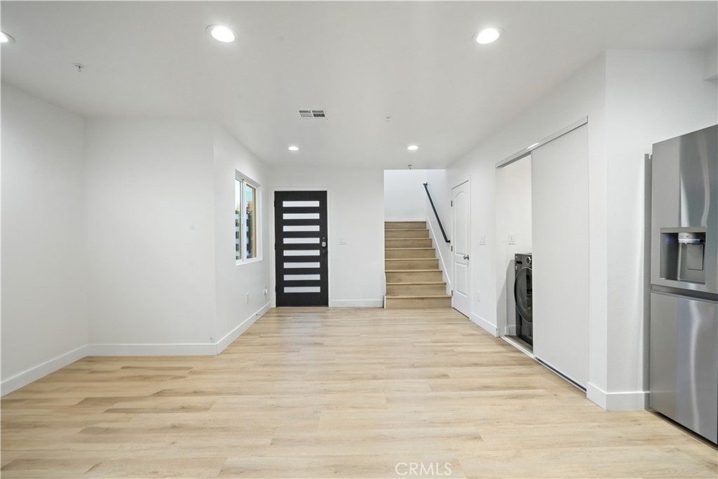 1029 Lord Street Property Photo 4