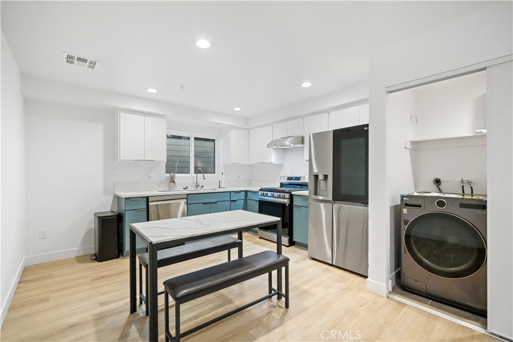 1029 Lord Street Property Photo 10