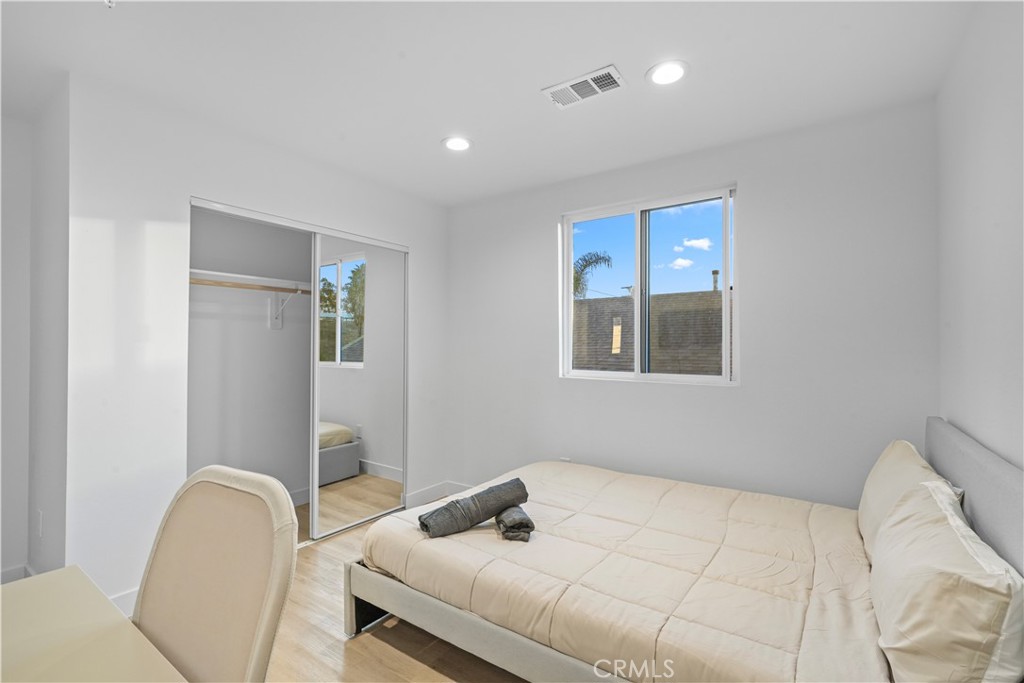 1029 Lord Street Property Photo 15