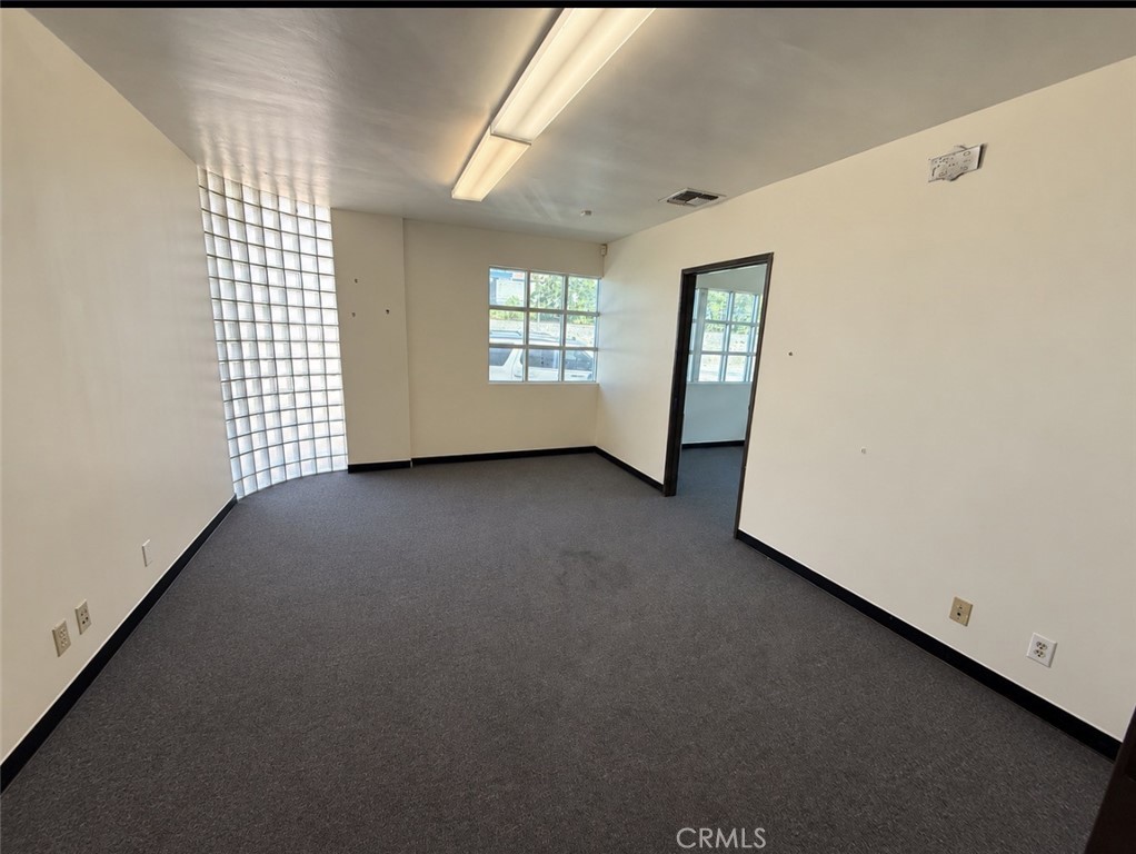 3210 W Vanowen Street Property Photo 9