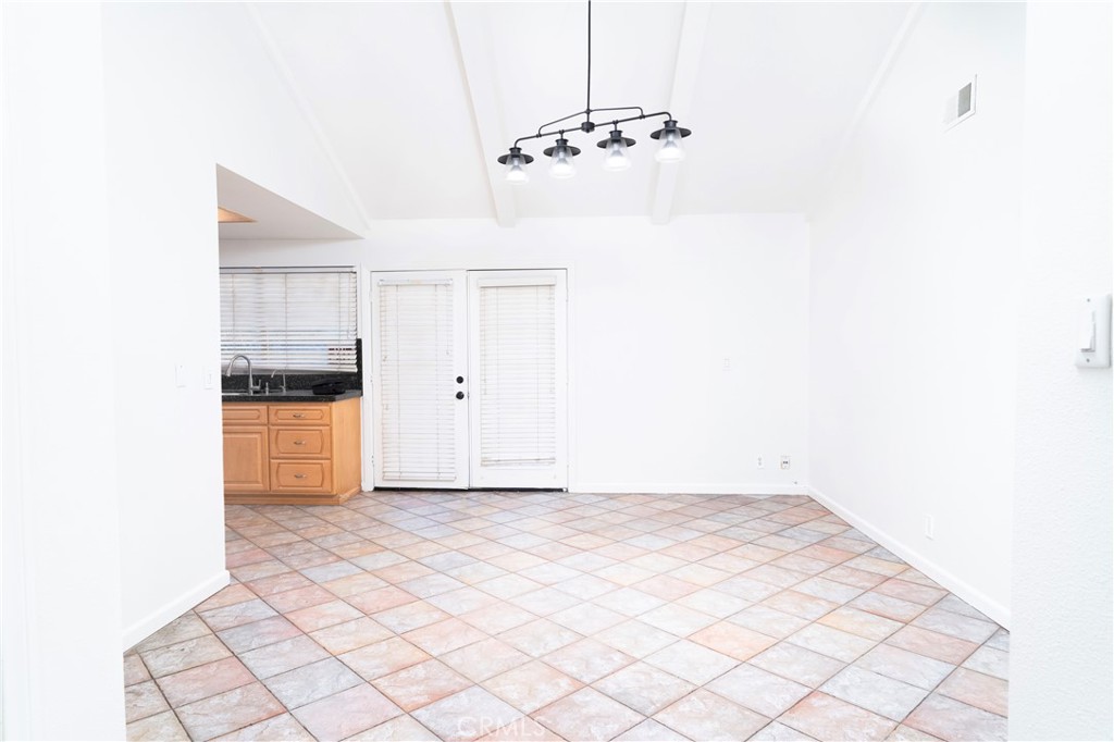 2518 N Hathaway Property Photo 5