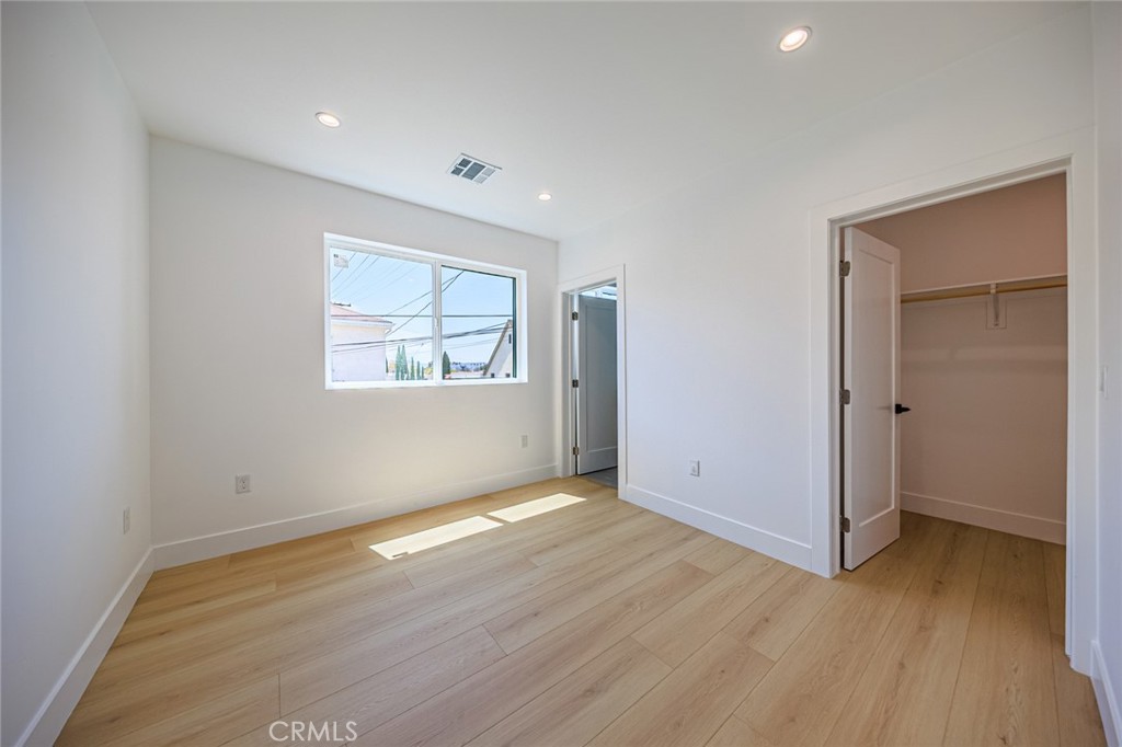 1259 S Longwood Avenue 3.5 Property Photo 29
