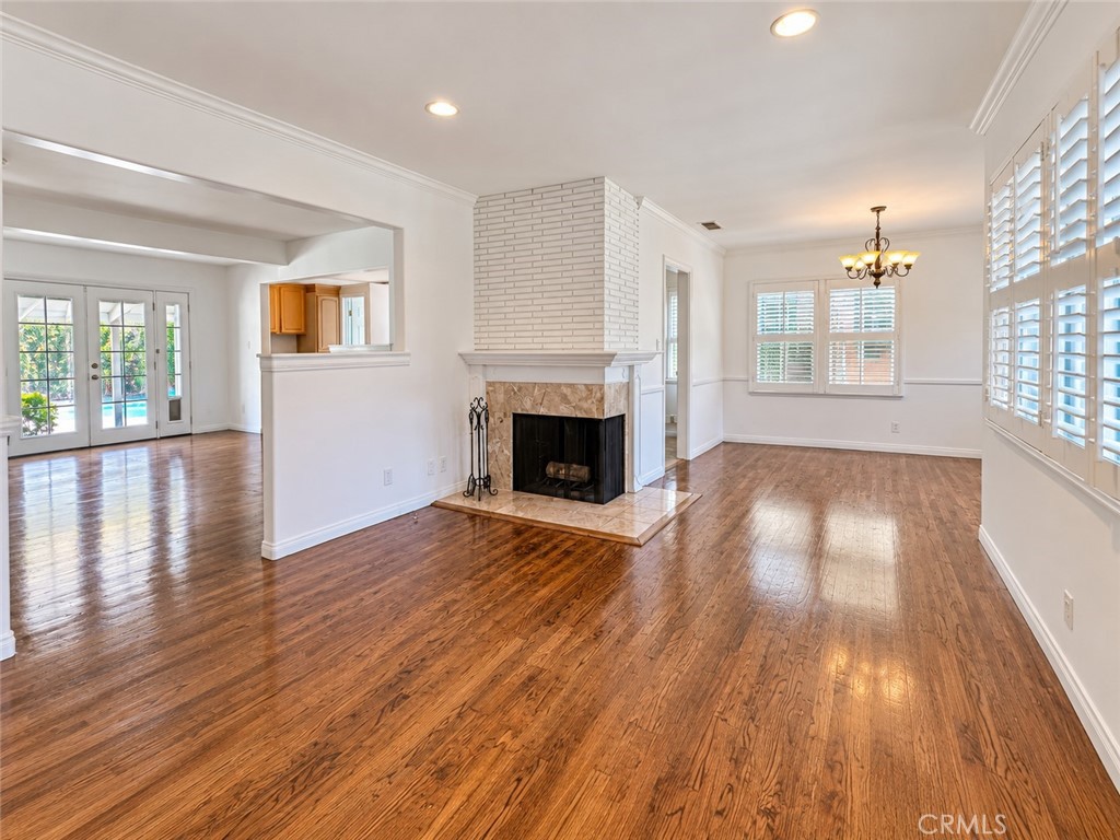 1104 N Screenland Drive Property Photo 6