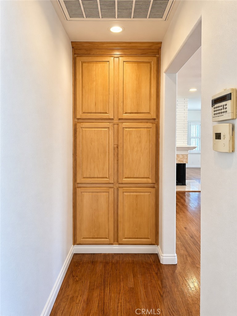1104 N Screenland Drive Property Photo 17