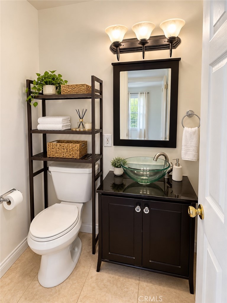 1104 N Screenland Drive Property Photo 21
