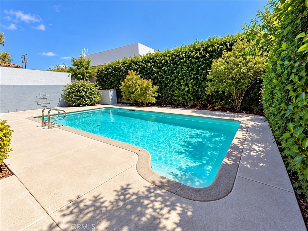 1104 N Screenland Drive Property Photo 34