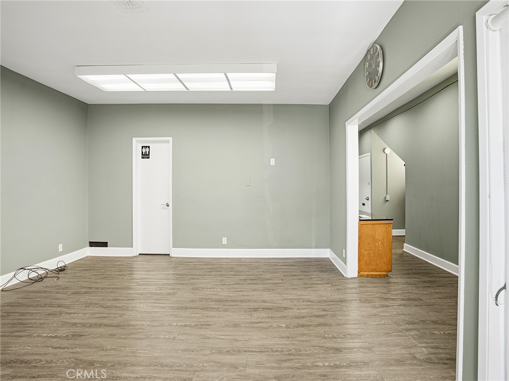 4105 W Magnolia Boulevard Property Photo 2
