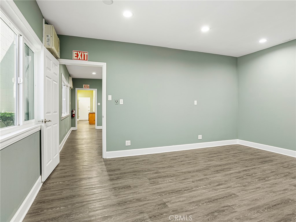 4105 W Magnolia Boulevard Property Photo 10