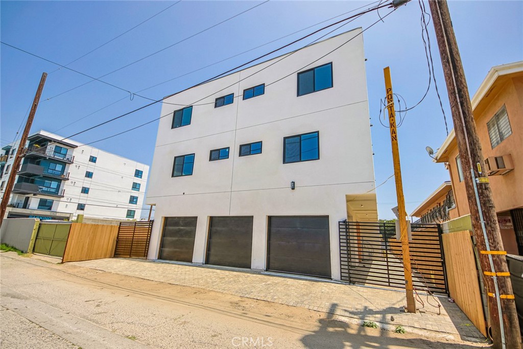 6453 Troost Avenue Property Photo 14