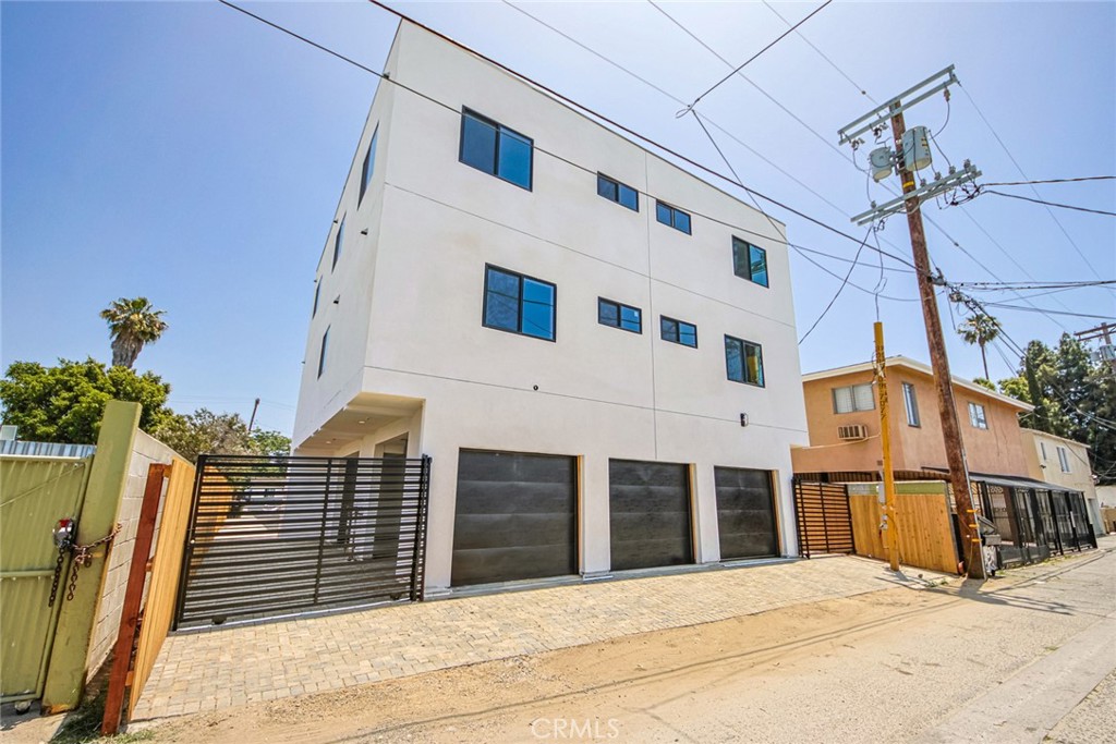 6453 Troost Avenue Property Photo 15