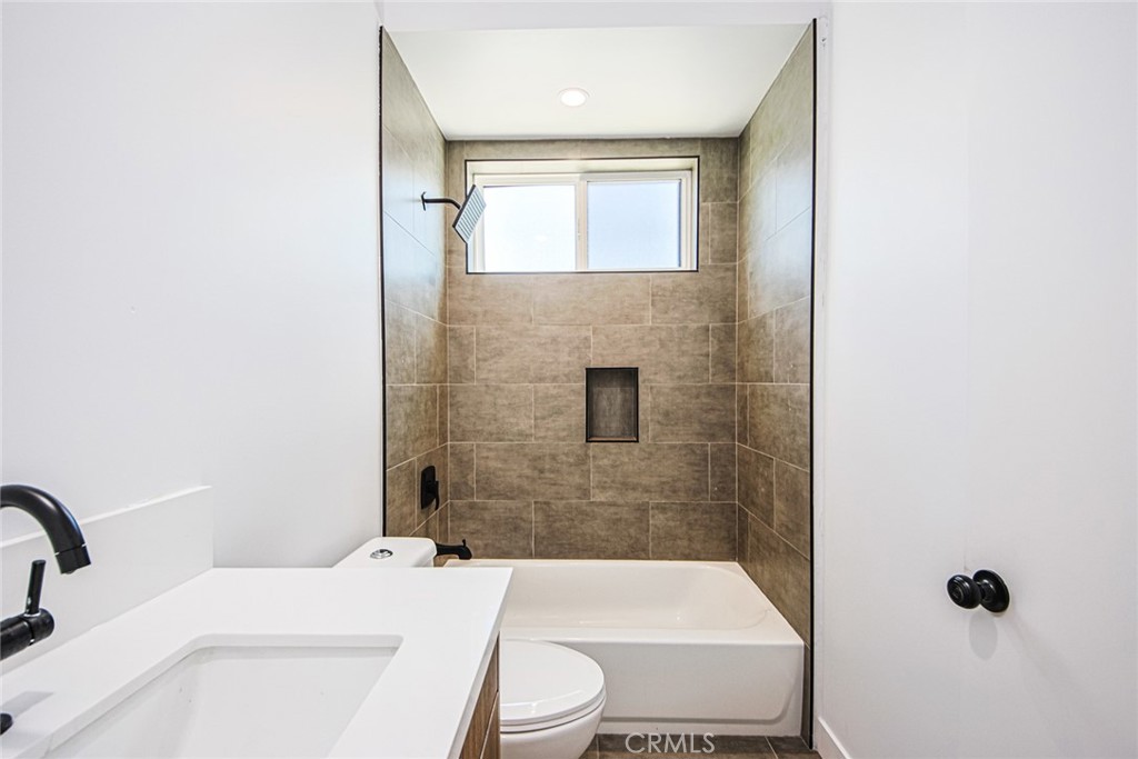 6453 Troost Avenue Property Photo 20