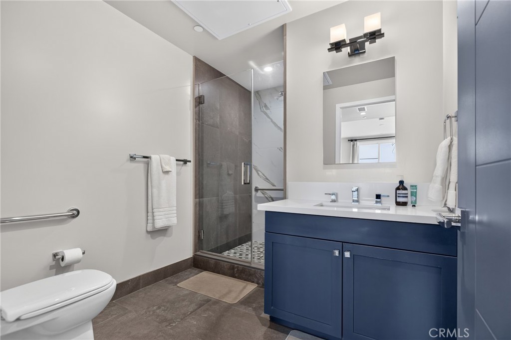 125 Hurlbut Street 202 Property Photo 16
