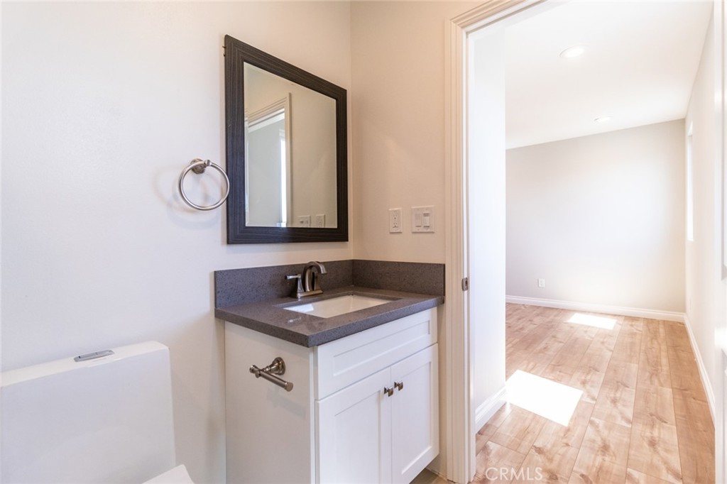 1739 Longwood Avenue Property Photo 10