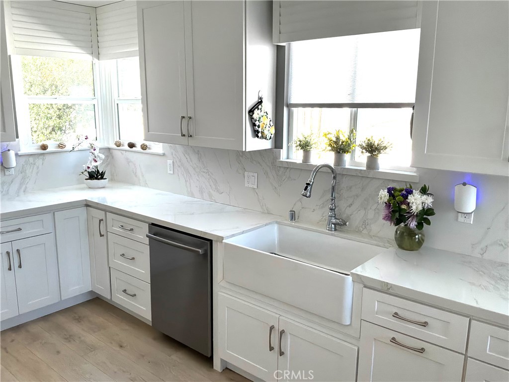 17415 Victory Property Photo 3