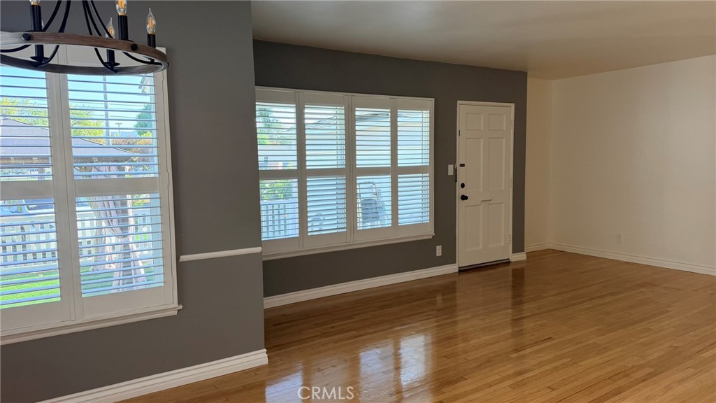 17415 Victory Property Photo 7