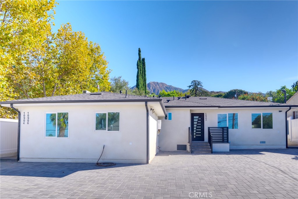 10904 Tujunga Canyon Property Photo 3
