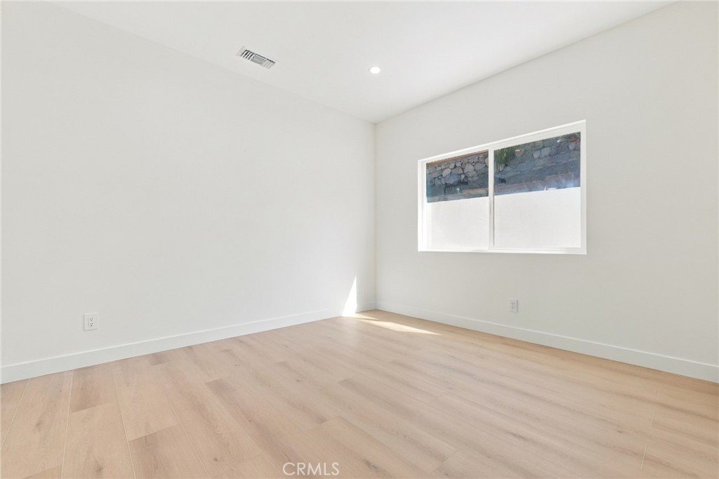 10904 Tujunga Canyon Property Photo 12