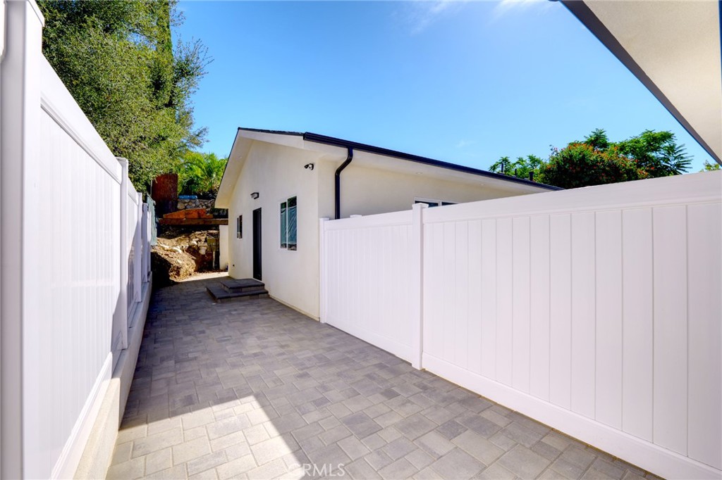 10904 Tujunga Canyon Property Photo 16