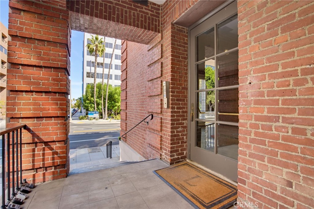 139 S Los Robles Avenue 102 Property Photo 23