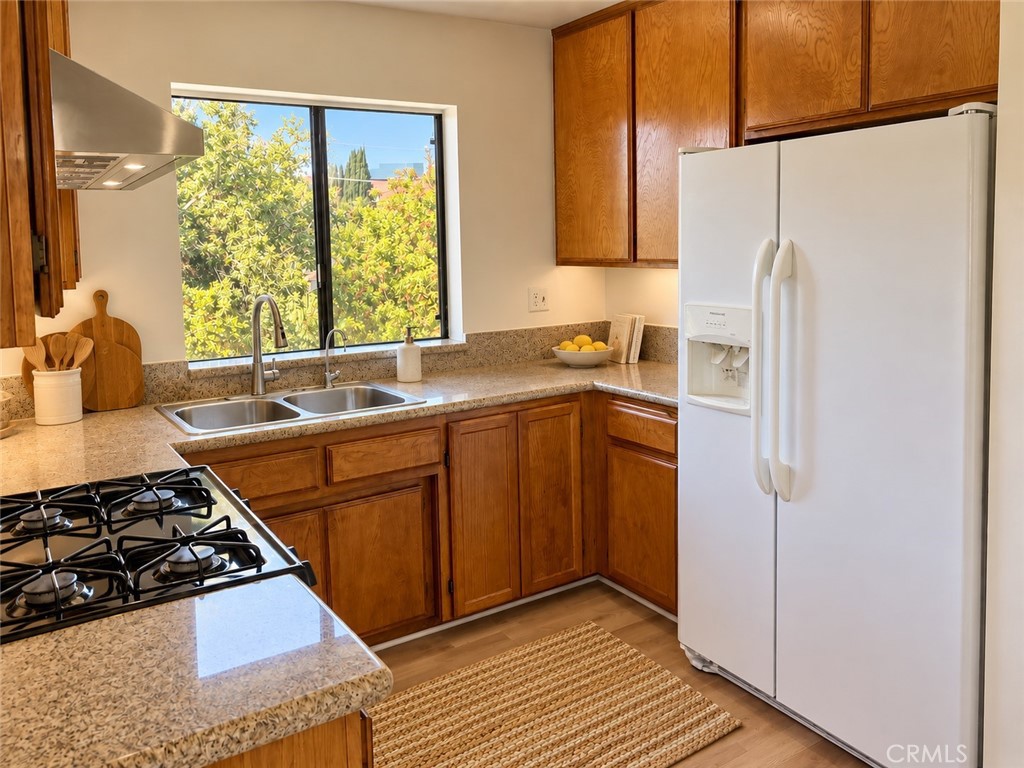 344 Vine Street 4 Property Photo 3