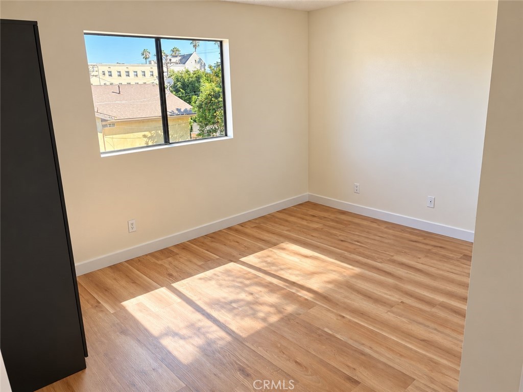 344 Vine Street 4 Property Photo 6
