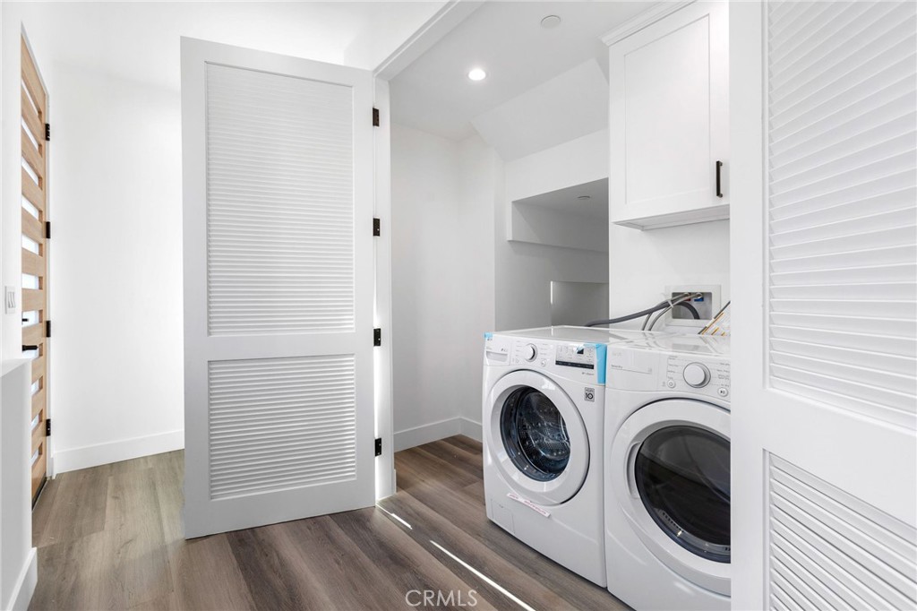 1255 N Gower Street Property Photo 8