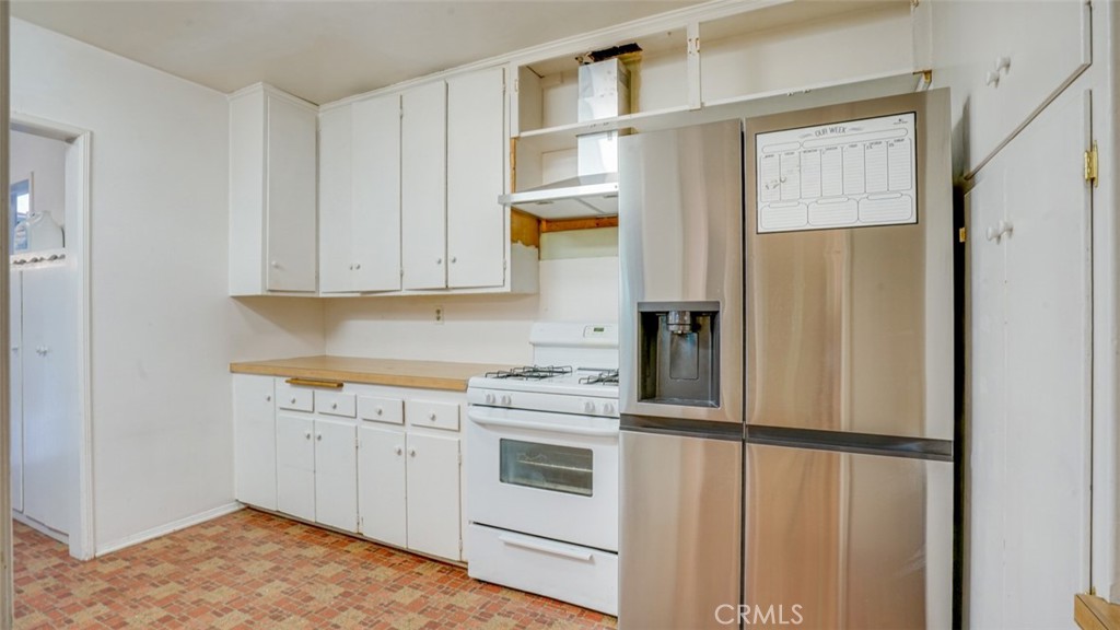 330 S Griffith Park Drive Property Photo 15