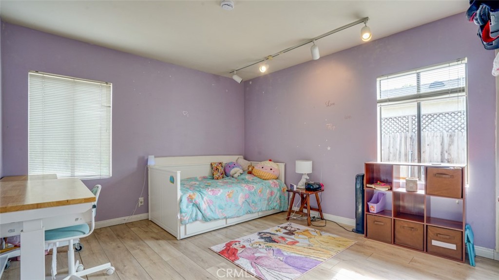 330 S Griffith Park Drive Property Photo 18