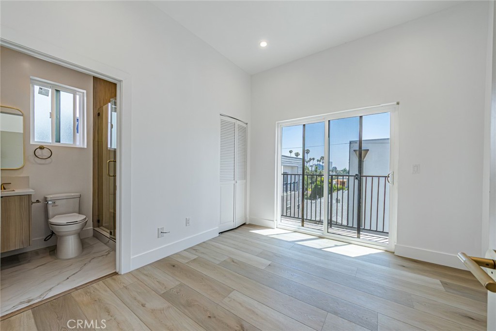 242 N Dillon Street Property Photo 12