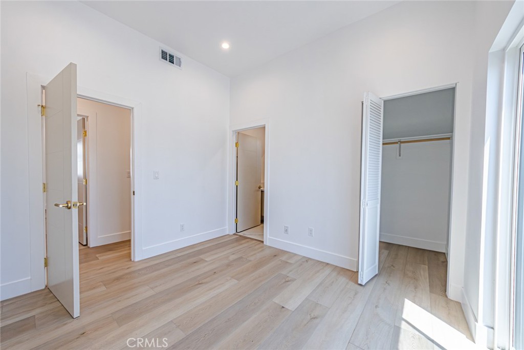 242 N Dillon Street Property Photo 13
