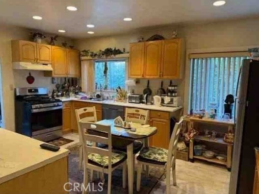 845 W Kenneth Property Photo 6