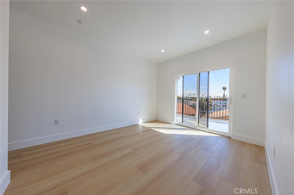 2426 S West View Property Photo 16