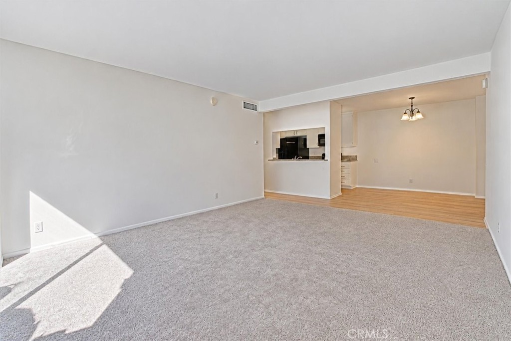 5460 White Oak Property Photo 7
