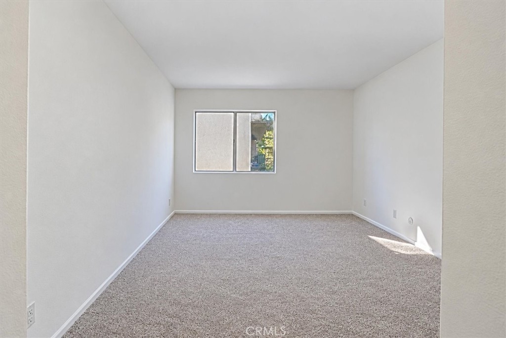 5460 White Oak Property Photo 11