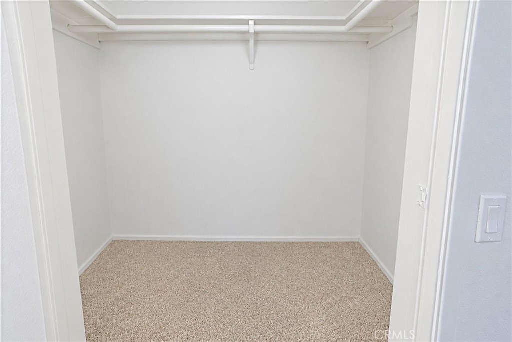 5460 White Oak Property Photo 14
