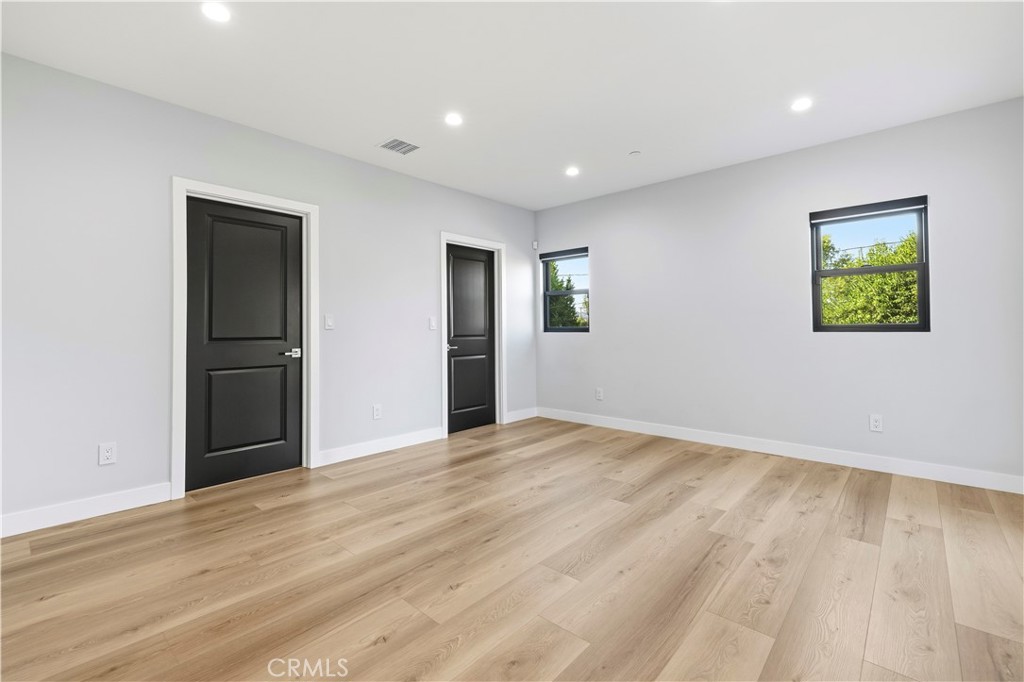 251 S Griffith Park Property Photo 30